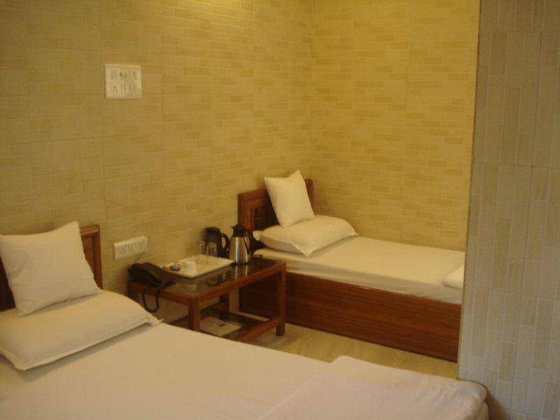 Hotel Treebo Trip Ganpati à Bhopal Extérieur photo